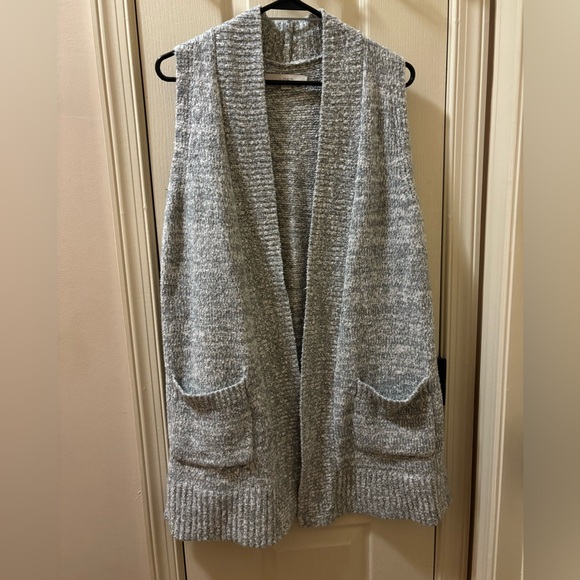 Grey and White long knit vest - Picture 1 of 2